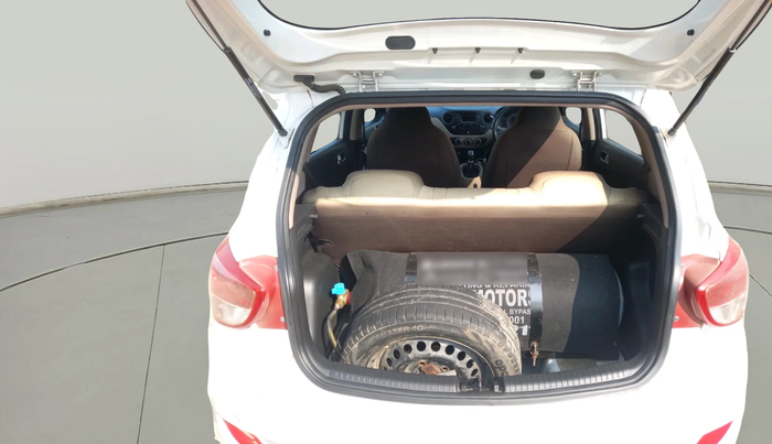 2014 Hyundai Grand i10 SPORTZ 1.2 KAPPA VTVT, Petrol, Manual, 1,10,631 km, exterior