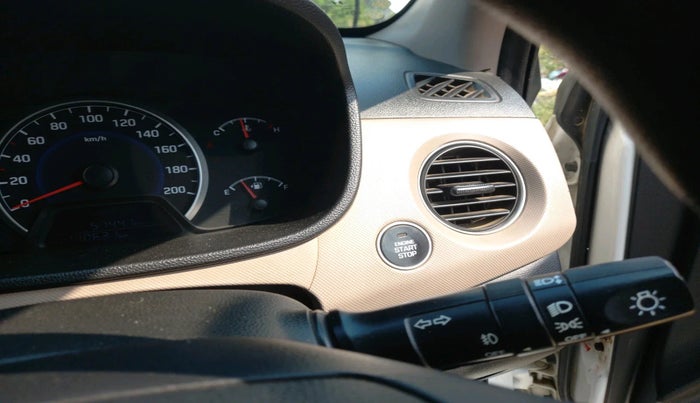 2014 Hyundai Grand i10 SPORTZ 1.2 KAPPA VTVT, Petrol, Manual, 1,10,631 km, interior