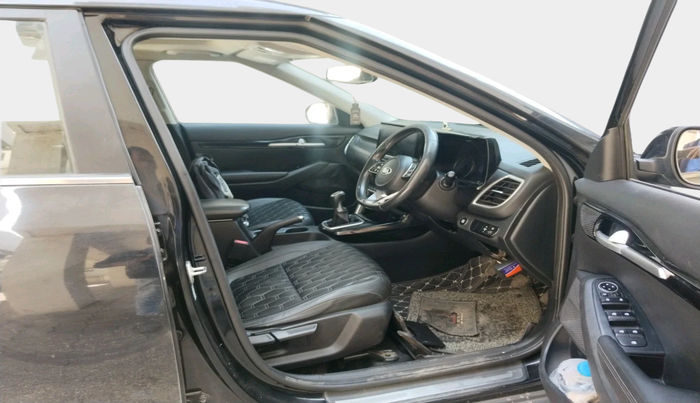 2021 KIA SELTOS HTX ANNIVERSARY EDITION 1.5 DIESEL, Diesel, Manual, 1,84,811 km, interior