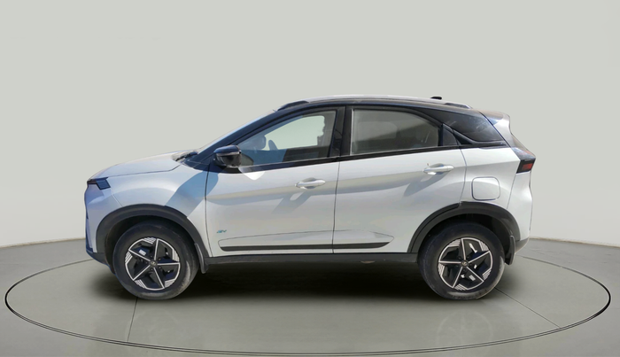 2023 Tata NEXON EV EMPOWERED MEDIUM RANGE, Electric, Automatic, 97,119 km, exterior
