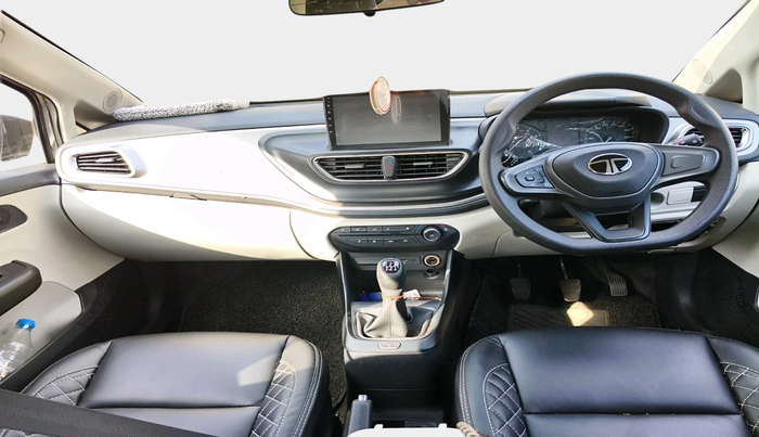 2025 Tata ALTROZ XM PLUS SUNROOF, Petrol, Manual, 20,015 km, interior