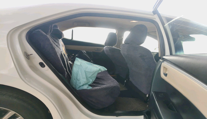 2014 Toyota Corolla Altis GL DIESEL, Diesel, Manual, 1,04,101 km, interior