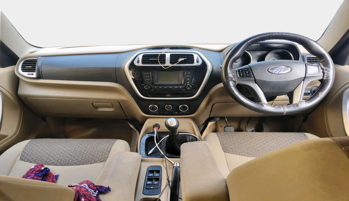 2017 Mahindra TUV300 T8, Diesel, Manual, 82,204 km, interior