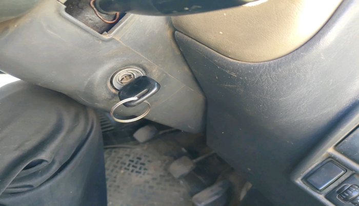 2011 Maruti Eeco 5 STR WITH A/C+HTR, CNG, Manual, 1,68,131 km, interior