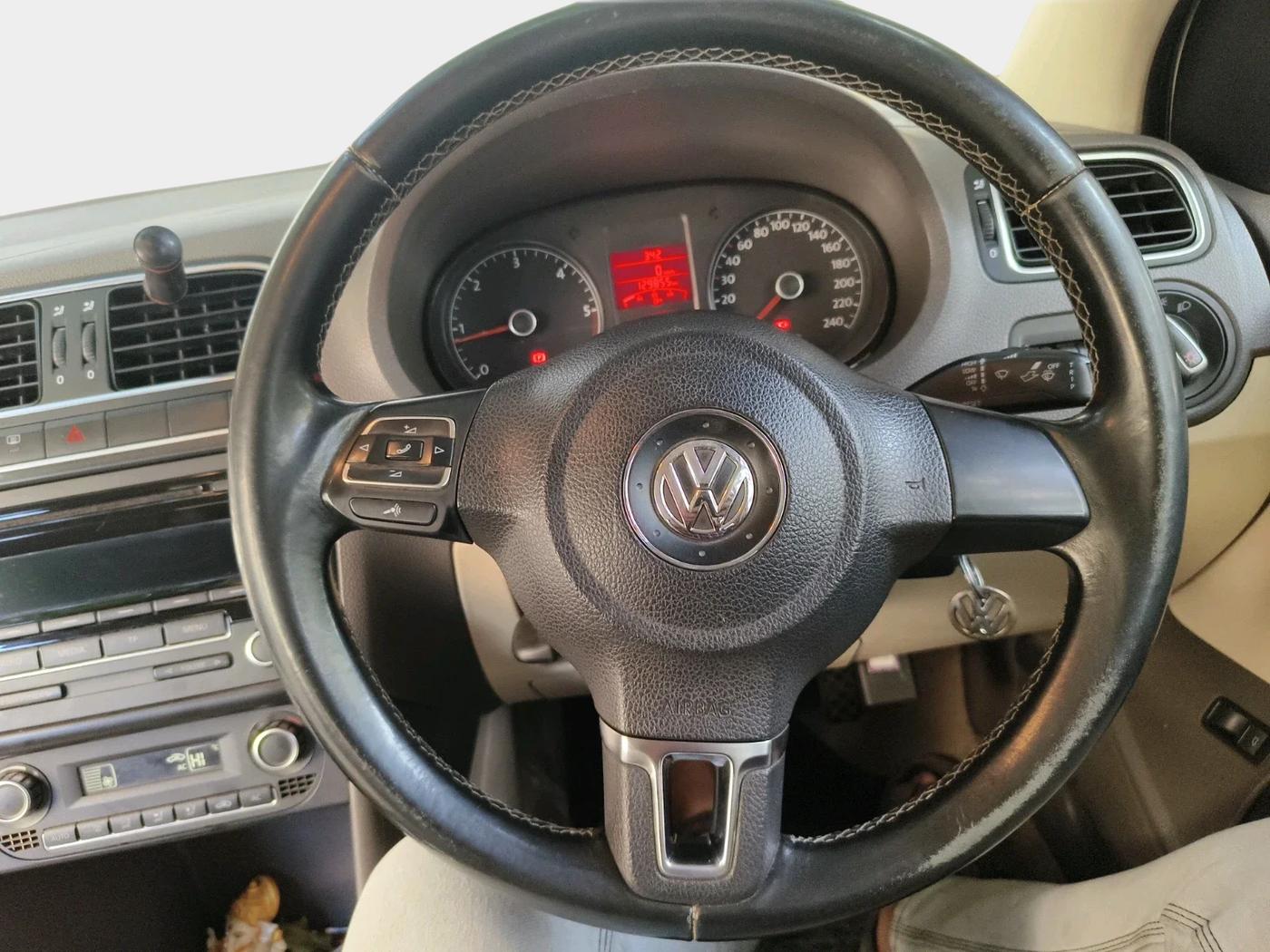2012 Volkswagen Vento HIGHLINE DIESEL 1.6, Diesel, Manual, 1,29,855 km, interior