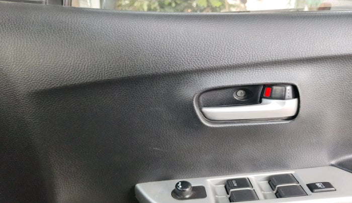 2016 Maruti Wagon R 1.0 VXI AMT, Petrol, Automatic, 52,749 km, interior