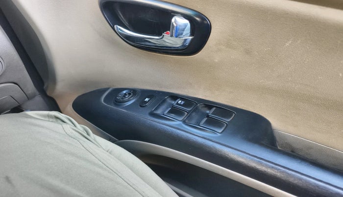 2013 Hyundai i10 MAGNA 1.2, Petrol, Manual, 82,886 km, interior