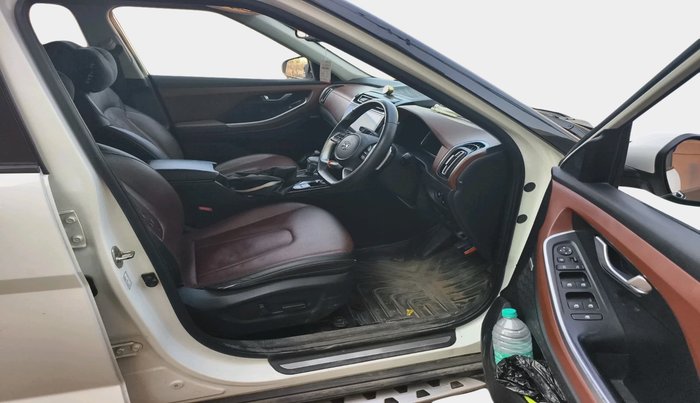 2021 Hyundai ALCAZAR 1.5 SIGNATURE (O) AT 6STR, Diesel, Automatic, 1,23,304 km, interior