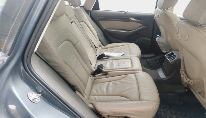 2013 Audi Q5 2.0 TDI QUATTRO, Diesel, Automatic, 1,52,798 km, interior