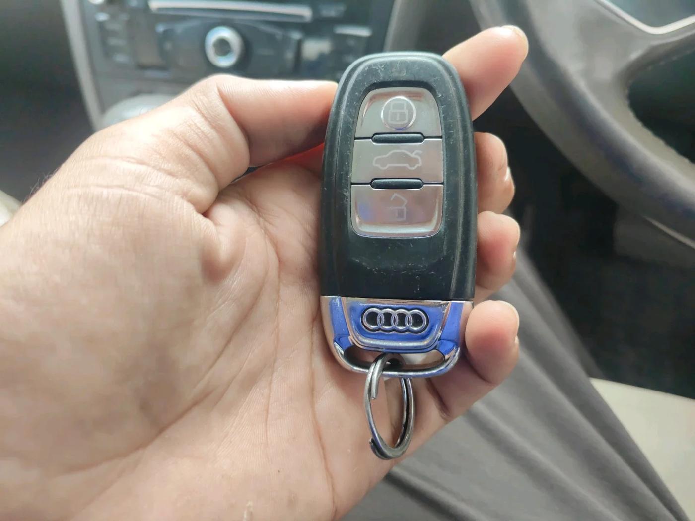 2013 Audi Q5 2.0 TDI QUATTRO, Diesel, Automatic, 1,52,798 km, interior