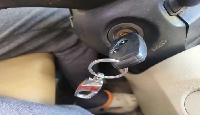 2017 Honda Amaze 1.2L I-VTEC S, Petrol, Manual, 1,24,339 km, interior