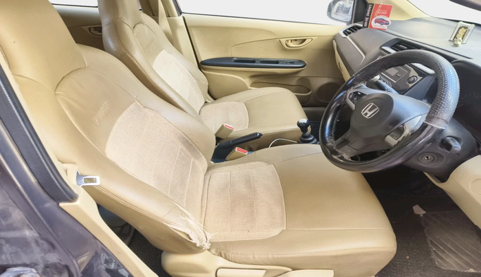 2017 Honda Amaze 1.2L I-VTEC S, Petrol, Manual, 1,24,339 km, interior