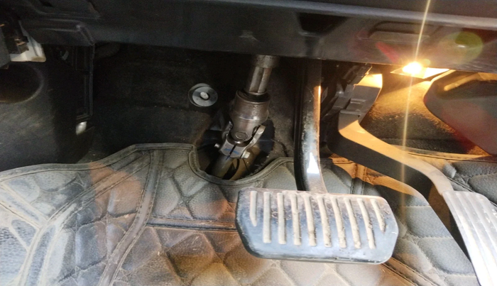 2016 Landrover DISCOVERY SPORT HSE Luxury, Diesel, Automatic, 1,35,229 km, interior