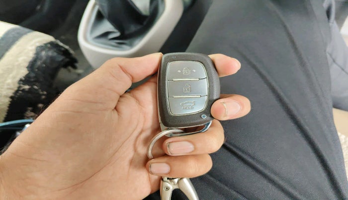 2014 Hyundai Grand i10 SPORTZ 1.2 KAPPA VTVT, Petrol, Manual, 1,36,747 km, interior