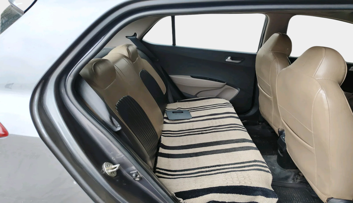 2014 Hyundai Grand i10 SPORTZ 1.2 KAPPA VTVT, Petrol, Manual, 1,36,747 km, interior