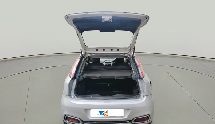 2016 Fiat Punto EVO DYNAMIC 1.2, Petrol, Manual, 1,36,592 km, exterior