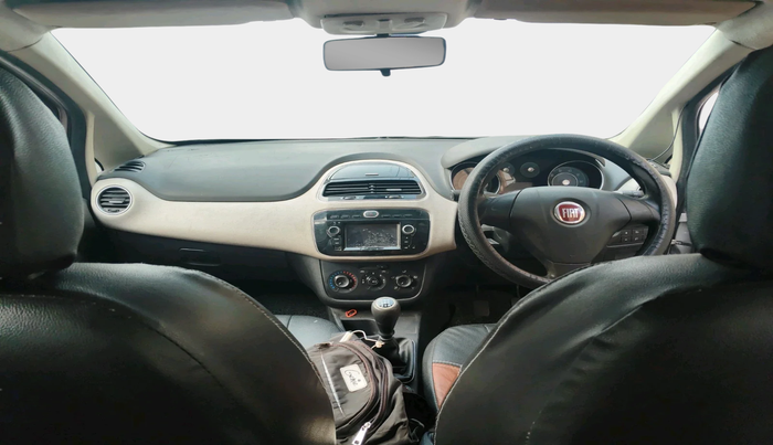 2016 Fiat Punto EVO DYNAMIC 1.2, Petrol, Manual, 1,36,592 km, interior