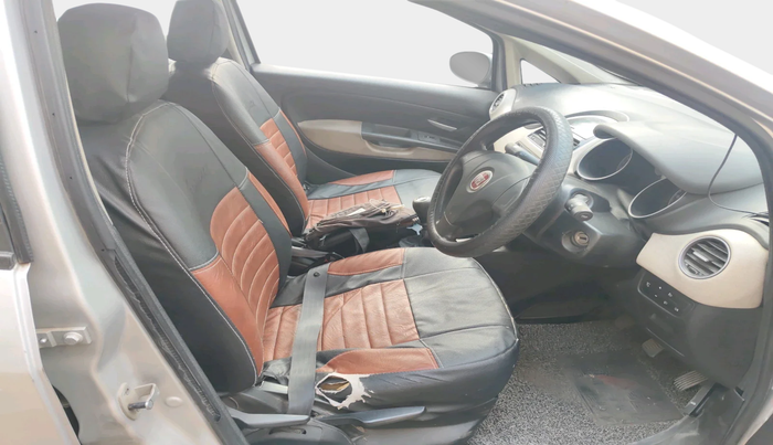 2016 Fiat Punto EVO DYNAMIC 1.2, Petrol, Manual, 1,36,592 km, interior