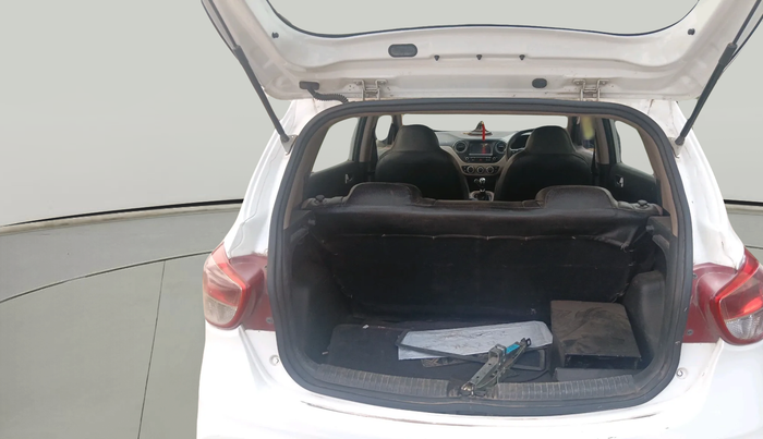 2017 Hyundai Grand i10 SPORTZ (O) 1.2 U2 CRDI, Diesel, Manual, 1,55,938 km, exterior