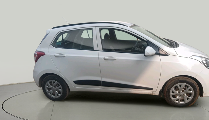 2017 Hyundai Grand i10 SPORTZ (O) 1.2 U2 CRDI, Diesel, Manual, 1,55,938 km, exterior