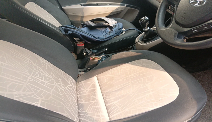 2017 Hyundai Grand i10 SPORTZ (O) 1.2 U2 CRDI, Diesel, Manual, 1,55,938 km, interior