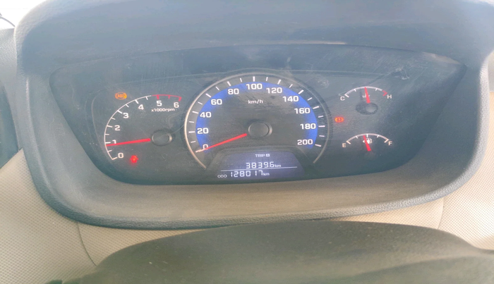 2016 Hyundai Xcent S 1.1 CRDI (O), Diesel, Manual, 1,28,017 km, interior