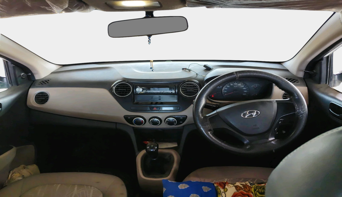 2016 Hyundai Xcent S 1.1 CRDI (O), Diesel, Manual, 1,28,017 km, interior