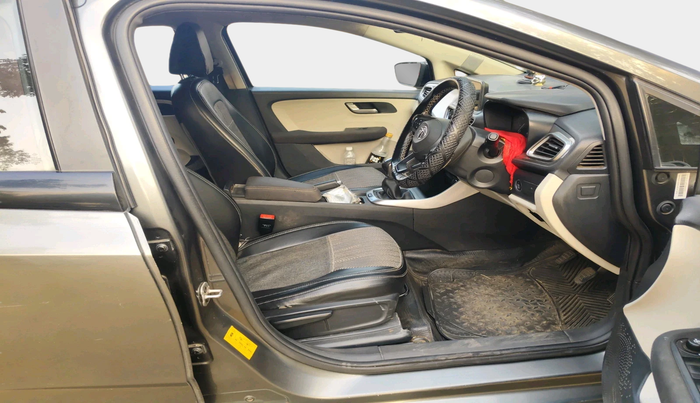 2022 Tata ALTROZ XZ PETROL, Petrol, Manual, 55,366 km, interior