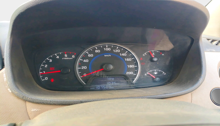 2013 Hyundai Grand i10 SPORTZ 1.1 CRDI, Diesel, Manual, 1,07,509 km, interior