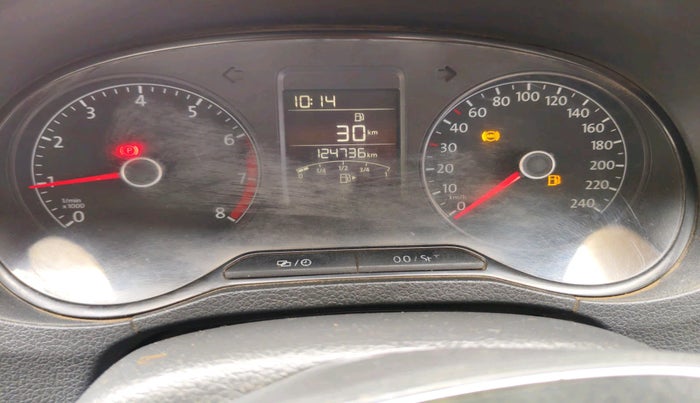 2016 Volkswagen Polo HIGHLINE1.2L, Petrol, Manual, 1,24,736 km, interior