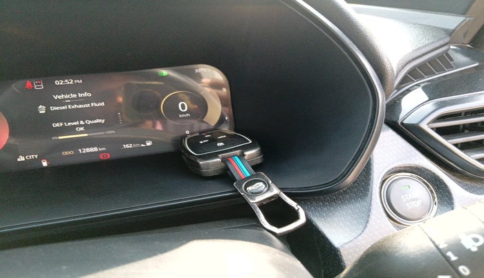 2024 Tata Harrier PURE PLUS S DARK EDITION AT, Diesel, Automatic, 12,888 km, interior