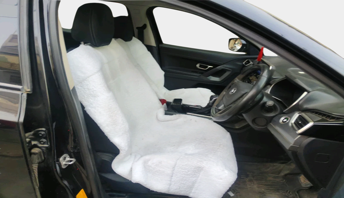 2020 Tata Harrier XZA PLUS 2.0L, Diesel, Automatic, 1,17,272 km, interior