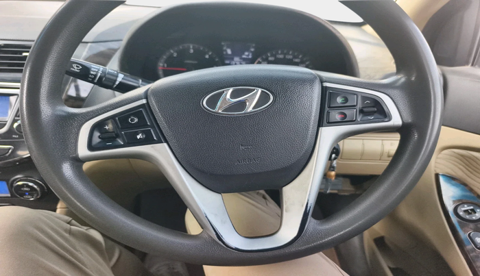 2011 Hyundai Verna FLUIDIC 1.6 CRDI EX, Diesel, Manual, 1,37,675 km, interior