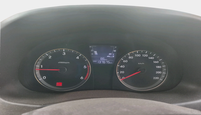 2011 Hyundai Verna FLUIDIC 1.6 CRDI EX, Diesel, Manual, 1,37,675 km, interior