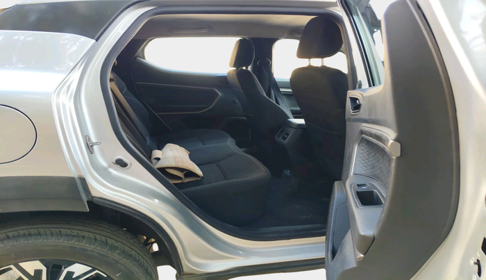 2021 Renault Kiger RXZ MT, Petrol, Manual, 18,247 km, interior