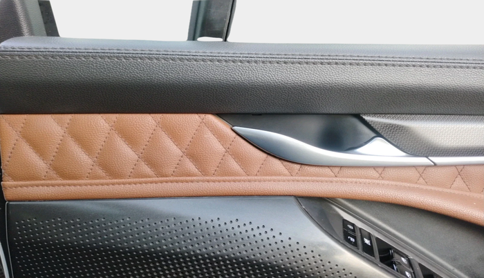 2022 MG GLOSTER SAVVY 2.0 TURBO 7 STR 2WD, Diesel, Automatic, 1,27,500 km, interior