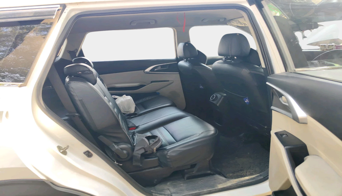 2022 KIA CARENS PRESTIGE 1.5 PETROL 7 STR, Petrol, Manual, 1,00,899 km, interior