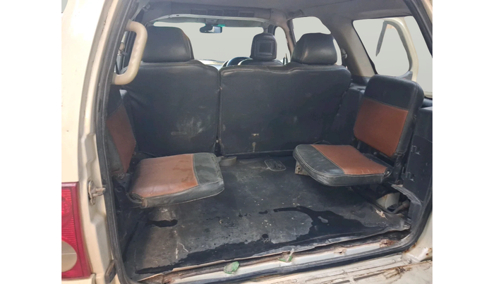 2011 Tata Safari 4X2 VX DICOR 2.2 VTT, Diesel, Manual, 2,48,507 km, interior