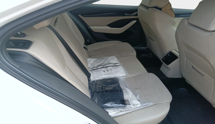 2022 Skoda Octavia STYLE 2.0, Petrol, Automatic, 38,477 km, interior