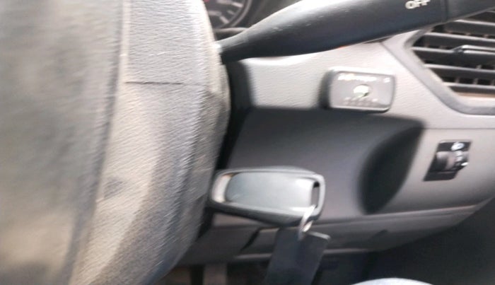 2018 Mahindra KUV 100 NXT K2 P 6 STR, Petrol, Manual, 1,17,634 km, interior