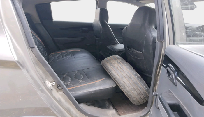 2018 Mahindra KUV 100 NXT K2 P 6 STR, Petrol, Manual, 1,17,634 km, interior