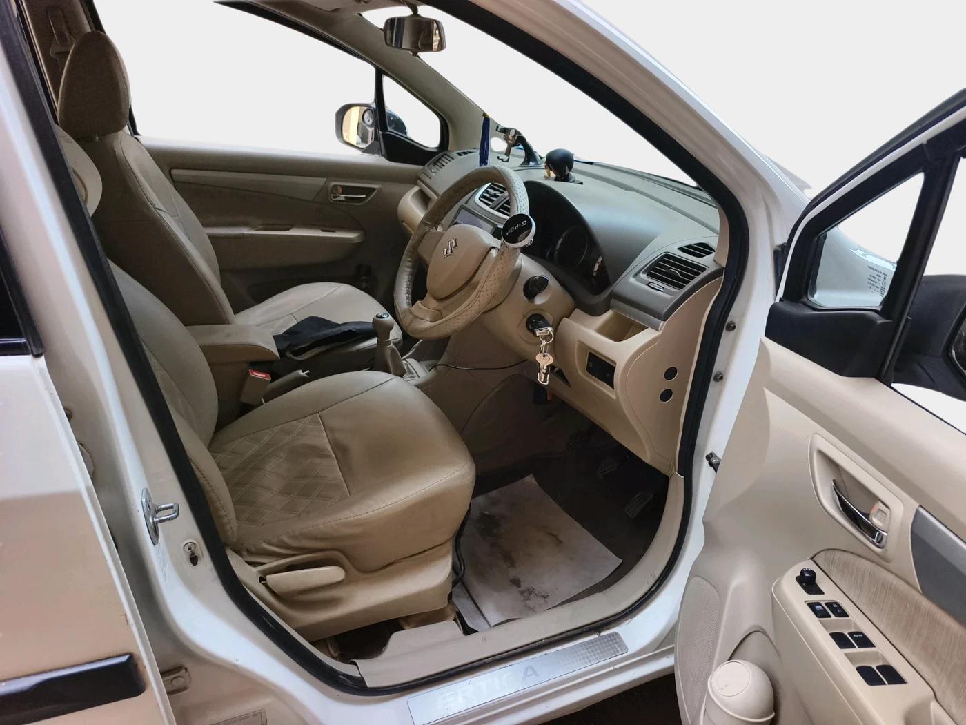 2015 Maruti Ertiga VDI, Diesel, Manual, 1,63,977 km, interior