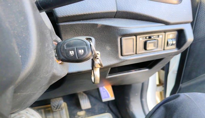 2021 Maruti Vitara Brezza LXI, Petrol, Manual, 88,154 km, interior