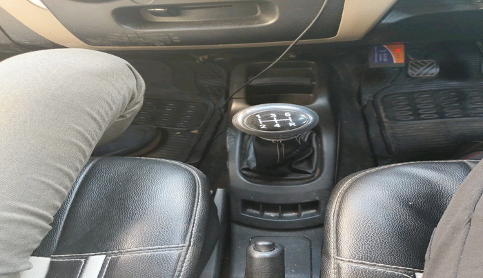 2015 Maruti Wagon R 1.0 LXI, Petrol, Manual, 1,04,222 km, interior