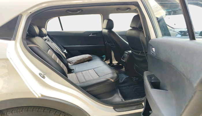 2016 Hyundai Creta SX PLUS AT 1.6 DIESEL, Diesel, Automatic, 1,24,855 km, interior