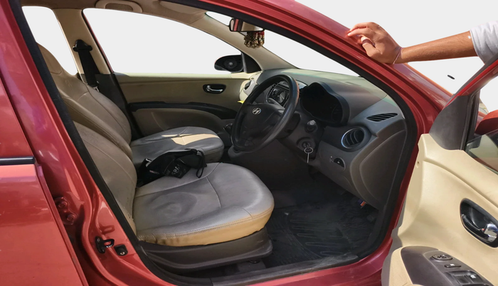 2011 Hyundai i10 MAGNA 1.2, Petrol, Manual, 80,112 km, interior