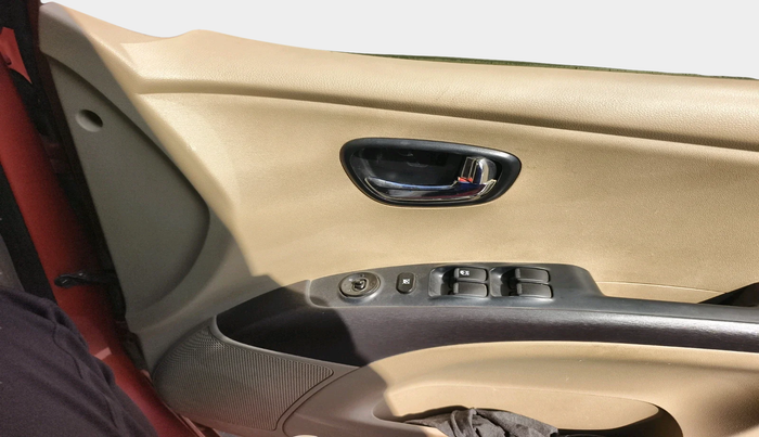 2011 Hyundai i10 MAGNA 1.2, Petrol, Manual, 80,112 km, interior