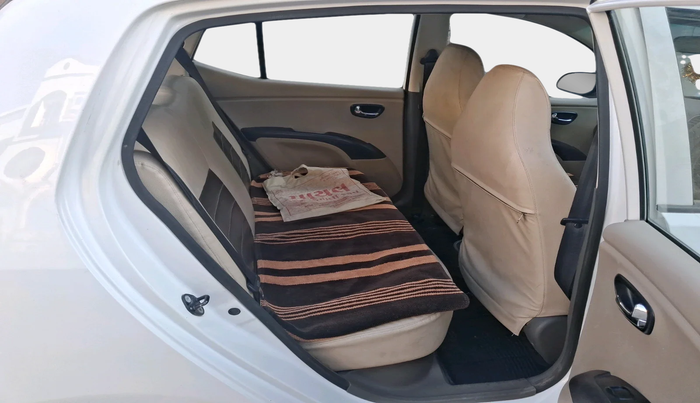 2015 Hyundai i10 SPORTZ 1.1, Petrol, Manual, 70,831 km, interior