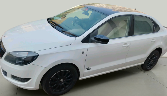 2014 Skoda Rapid 1.5 TDI CR ELEGANCE, Diesel, Manual, 1,37,193 km, exterior