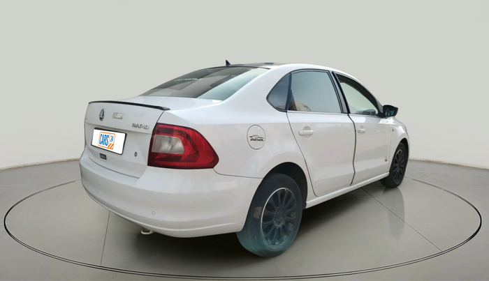 2014 Skoda Rapid 1.5 TDI CR ELEGANCE, Diesel, Manual, 1,37,193 km, exterior